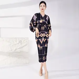 2025 Summer High Quality Casual Fashion Dress for African Women Miyake Pleated Bat Sleeve V Neck Color Block Elegant Style