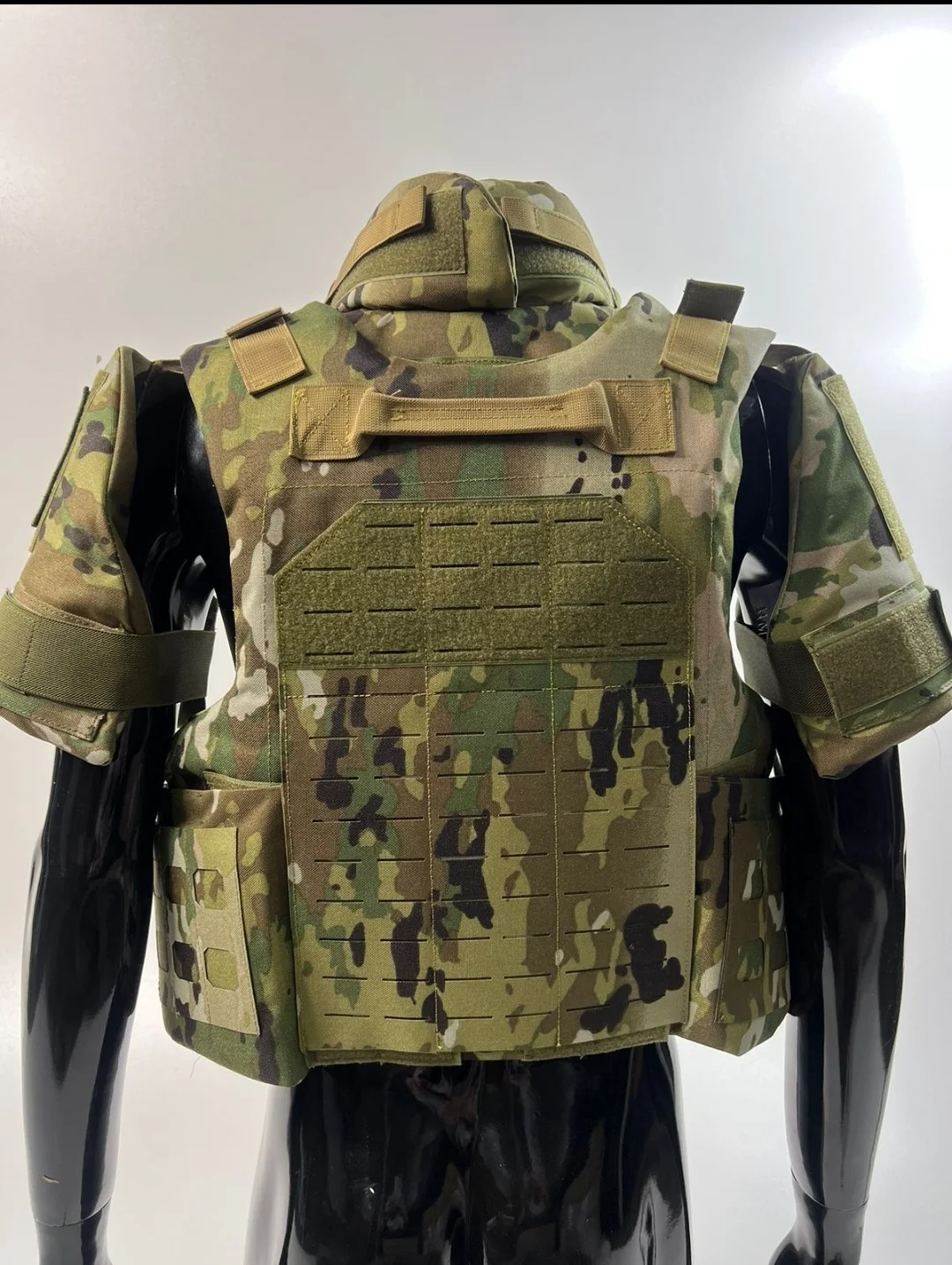 Gilet Tactique Porte-plaque MOLLE En Oxford 800D - Camouflage (CP Camo)