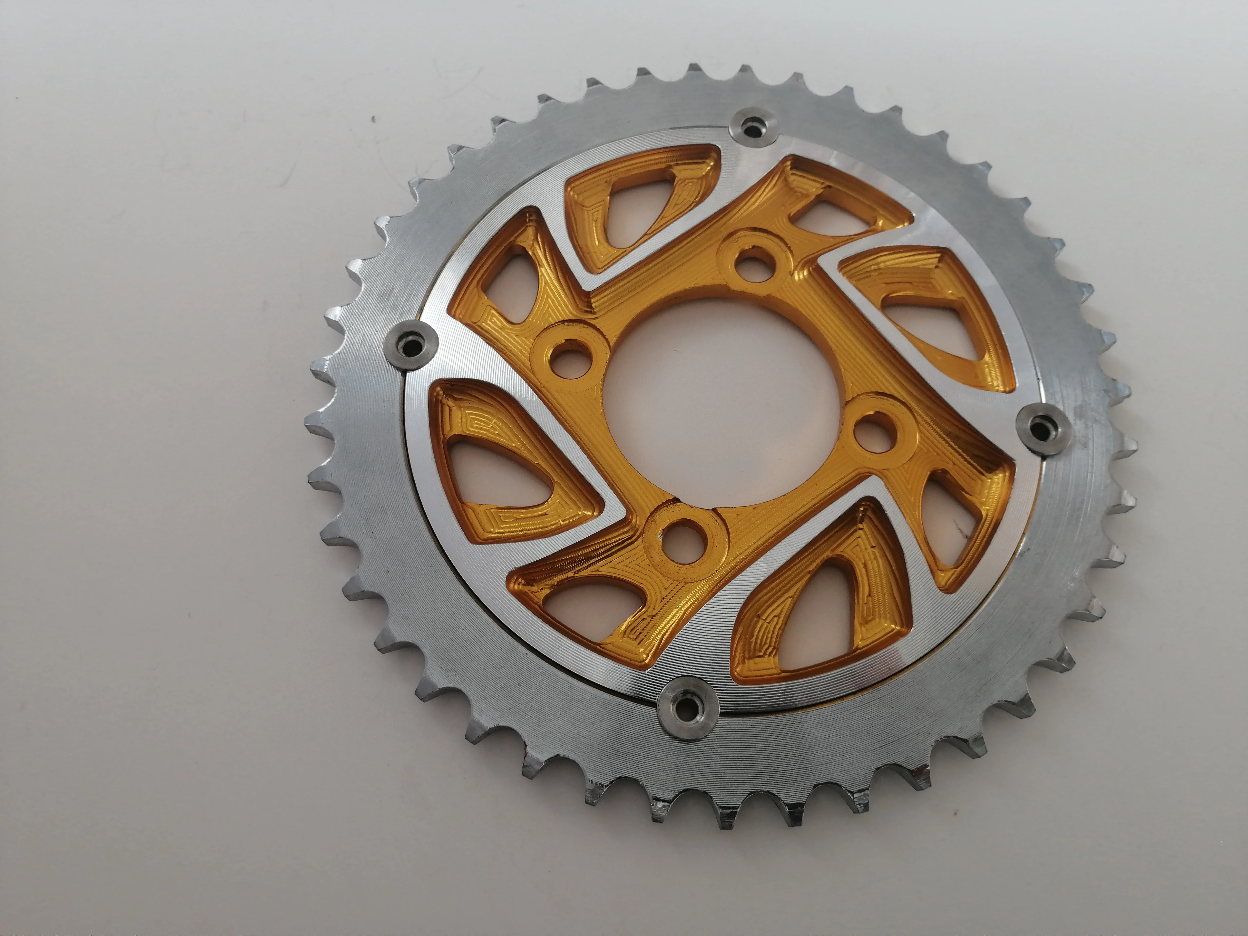 
 Мотоцикл из алюминиевого сплава RAIDER 150 cnc gear для Юго-Восточной Азии  