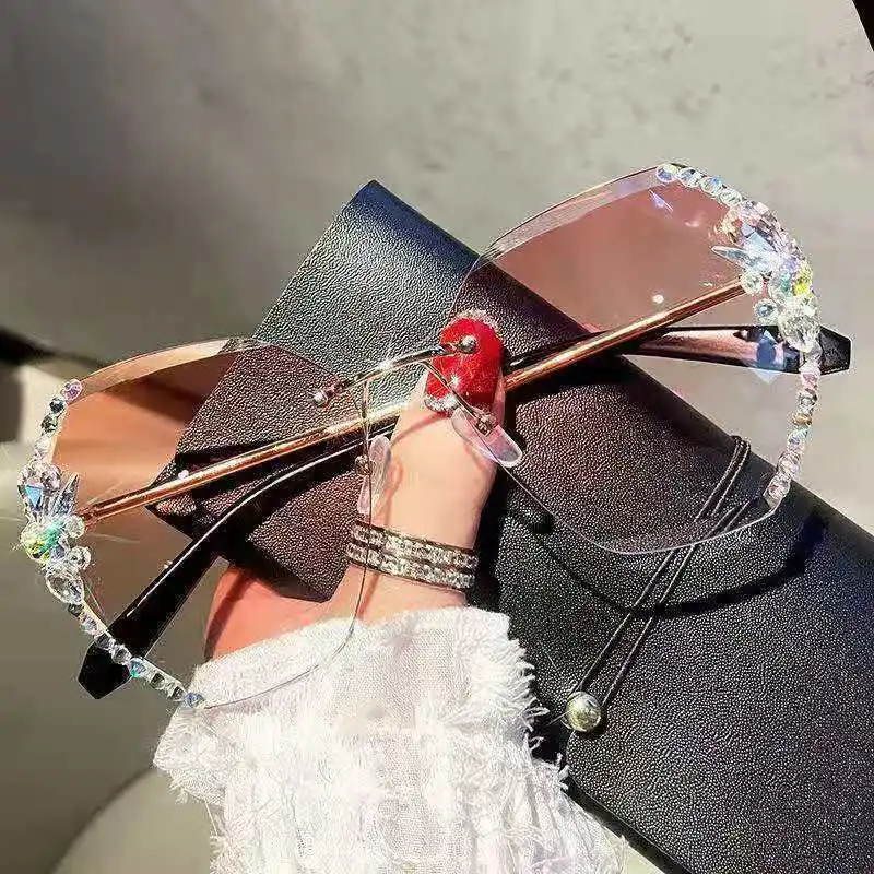 Vintage Rimless Rhinestone Sunglasses - Fashion & Protection display picture 2