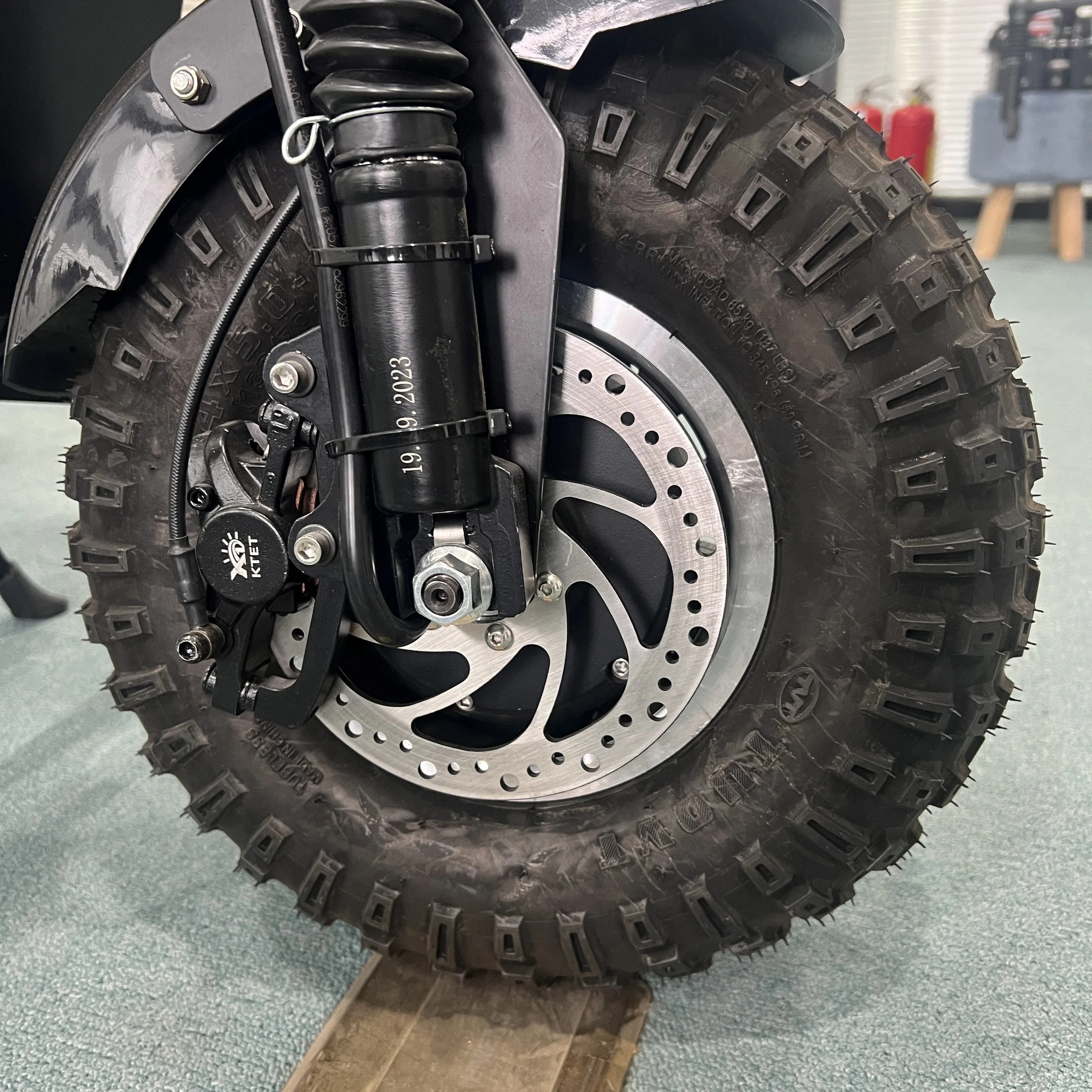 20% Sur Scooter électrique DUOTTS D88 85km/h 5600W Moteur Pneus 11 Pouces 35ah Noir