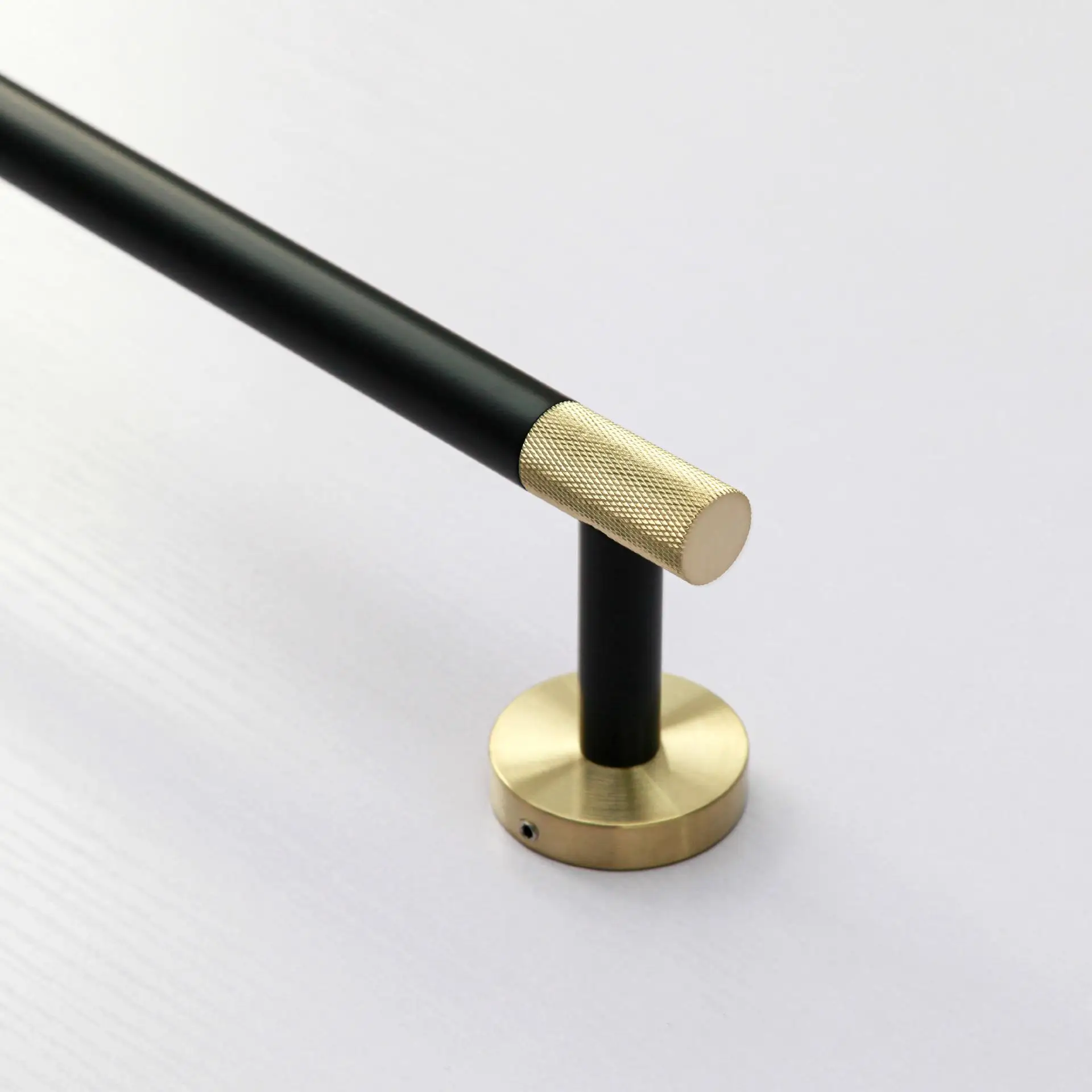 Maxery Camille High Quality Stainless Steel Single Knurled Towel Bar