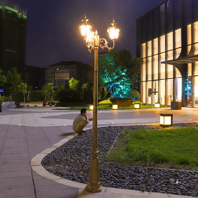 Shuangxin Außen-Hochmast-Straßenleuchte für Höfe, 3,3 m, aus Aluminium, LED-beleuchtet, wasserdicht, IP44, 110 V–220 V, 2 Jahre Garantie