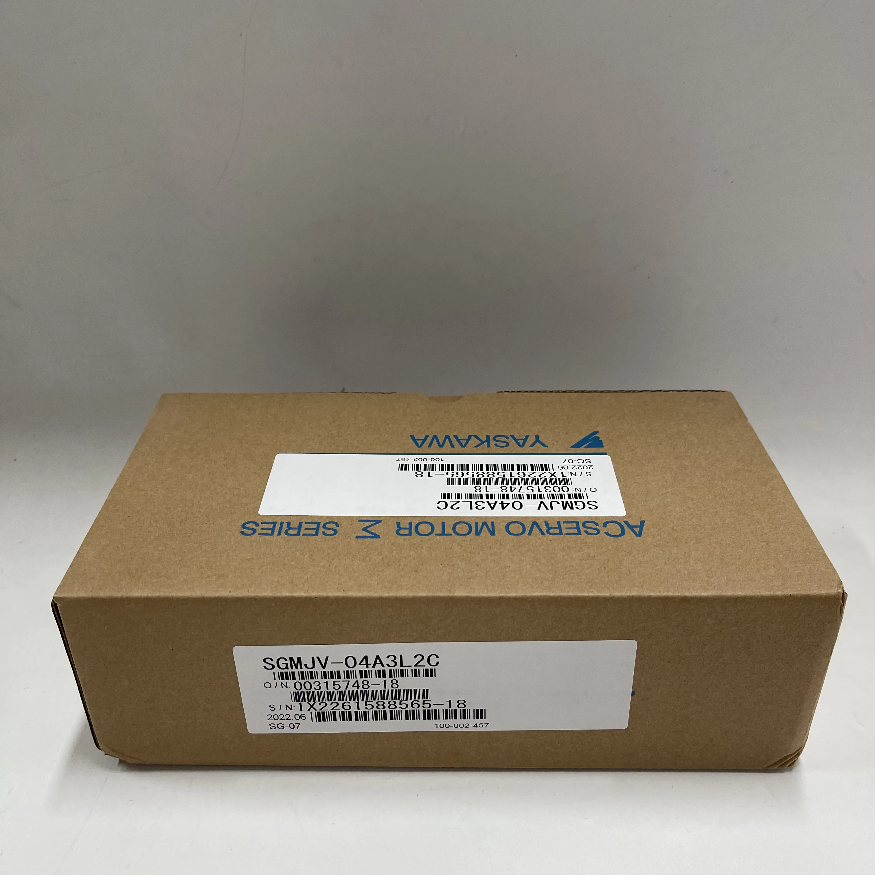 Yaskawa AC Servo Motor SGMJV-04A3L2C Yaskawa AC Servo Motor SGMJV-04A3L2C