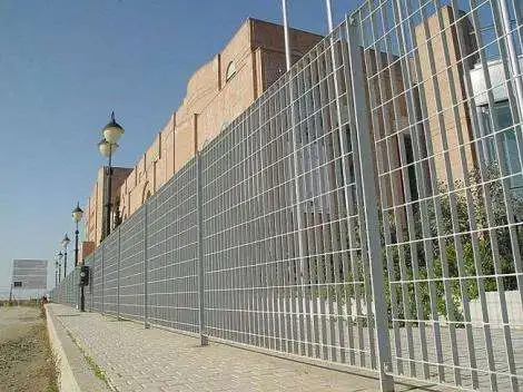 Cheap Flat Vertical Iron Bar Grating Security Fence