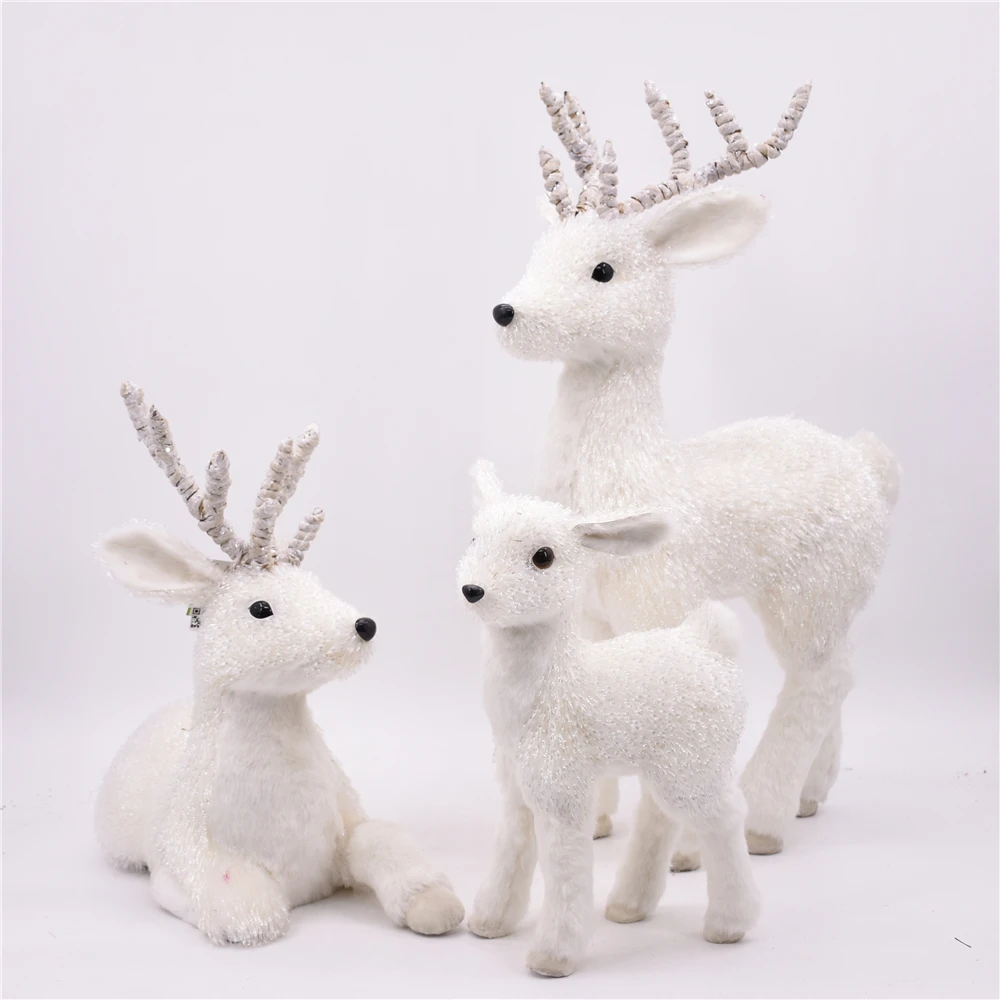 Christmas Reindeer Animal - Large Garden Sisal Straw Ornament Christmas Reindeer Animal - Large Garden Sisal Straw Ornament
