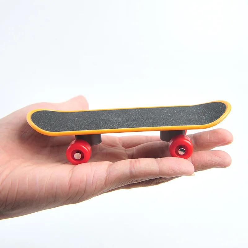 Pet Bird Toys Mini Training Skateboard Toy Mini Slide Plate for Budgies Parakeet Funny Toy Intelligence Bird Accessories
