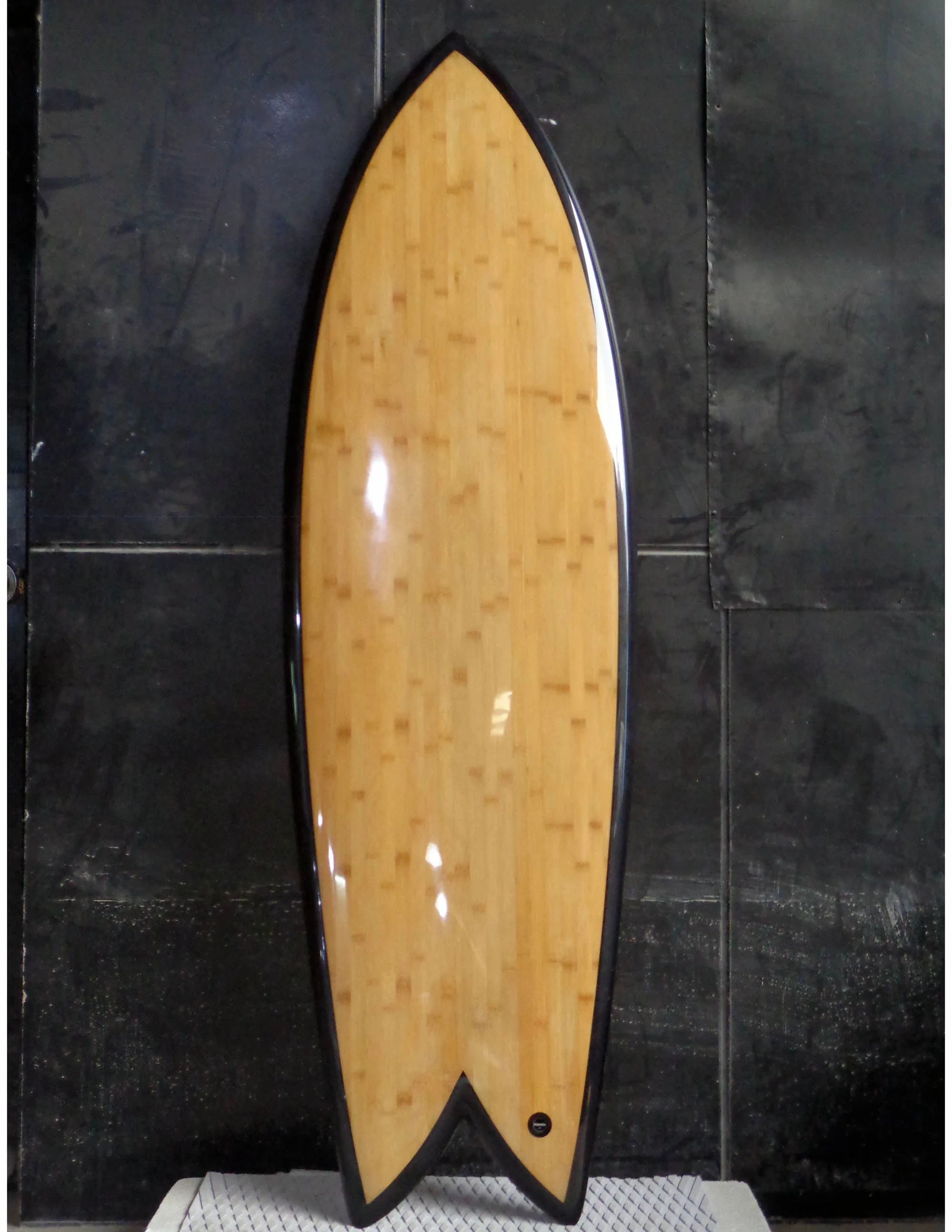 Fiberglass Epoxy Classic Twin Fin Small Wave Surf Board Fish Tail