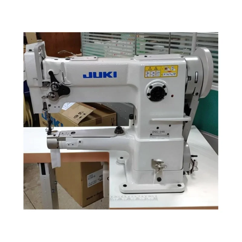 日本は革靴や厚物用のJUKI 246ロングアーム単針高速ミシンを使用しま