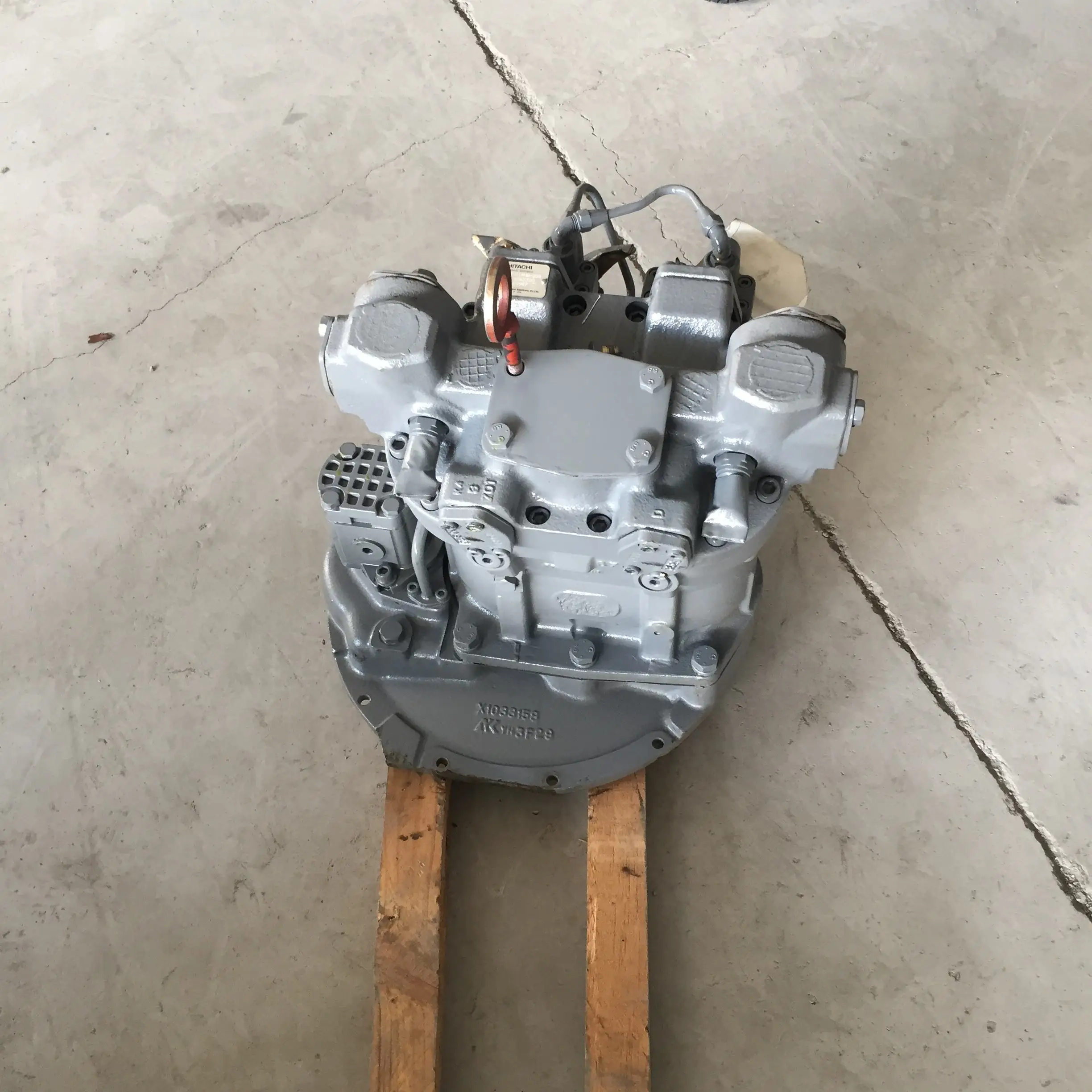ZX200-3 Hydraulic Pump - Reliable Performance for Hitachi