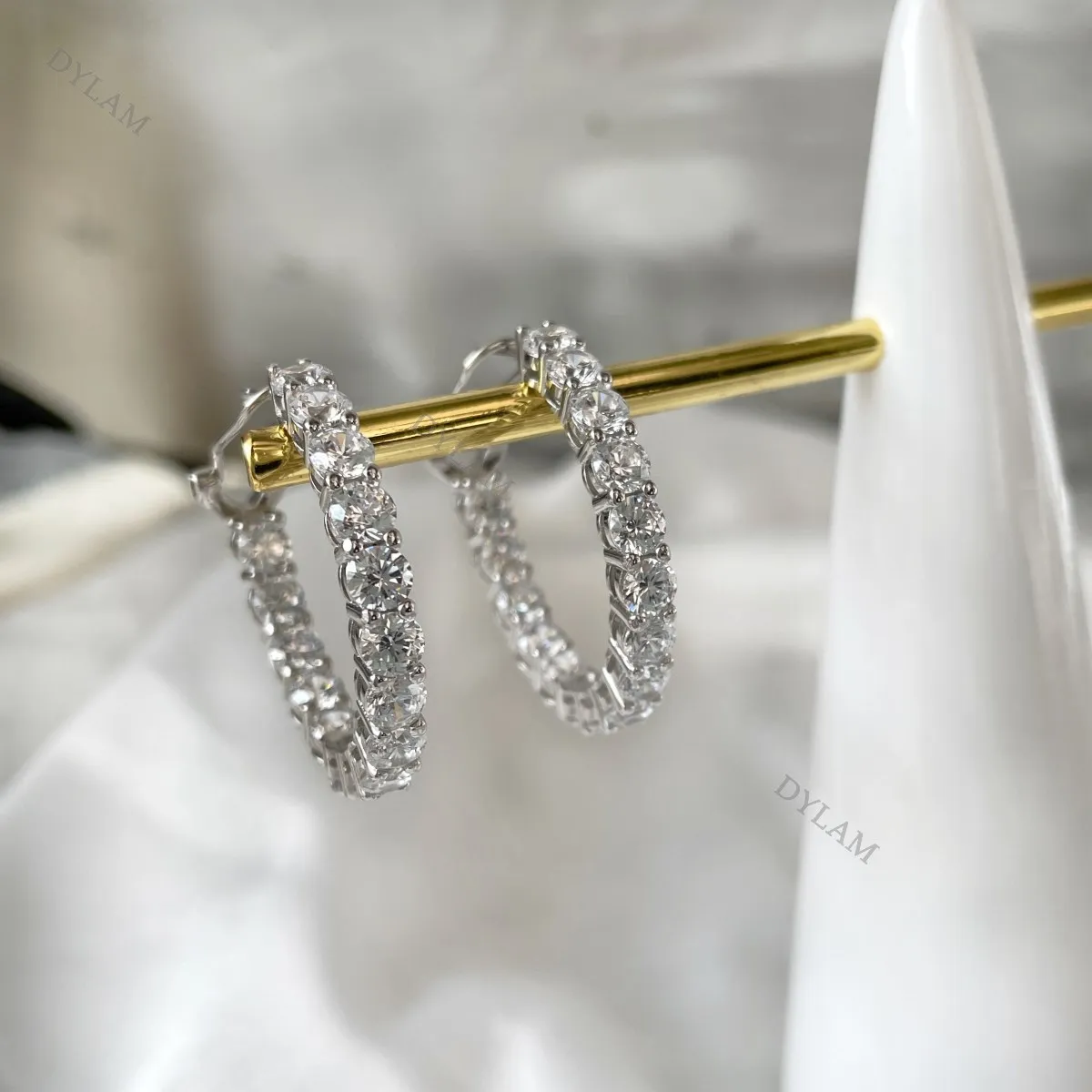 Dylam No Moq Exaggerate Large Hoop Earrings Trendy Design High Carbon Drill  S925 Silver Plated Huggie Hoop Earrings Cool Girls