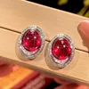 Pendientes de corindón rojo
