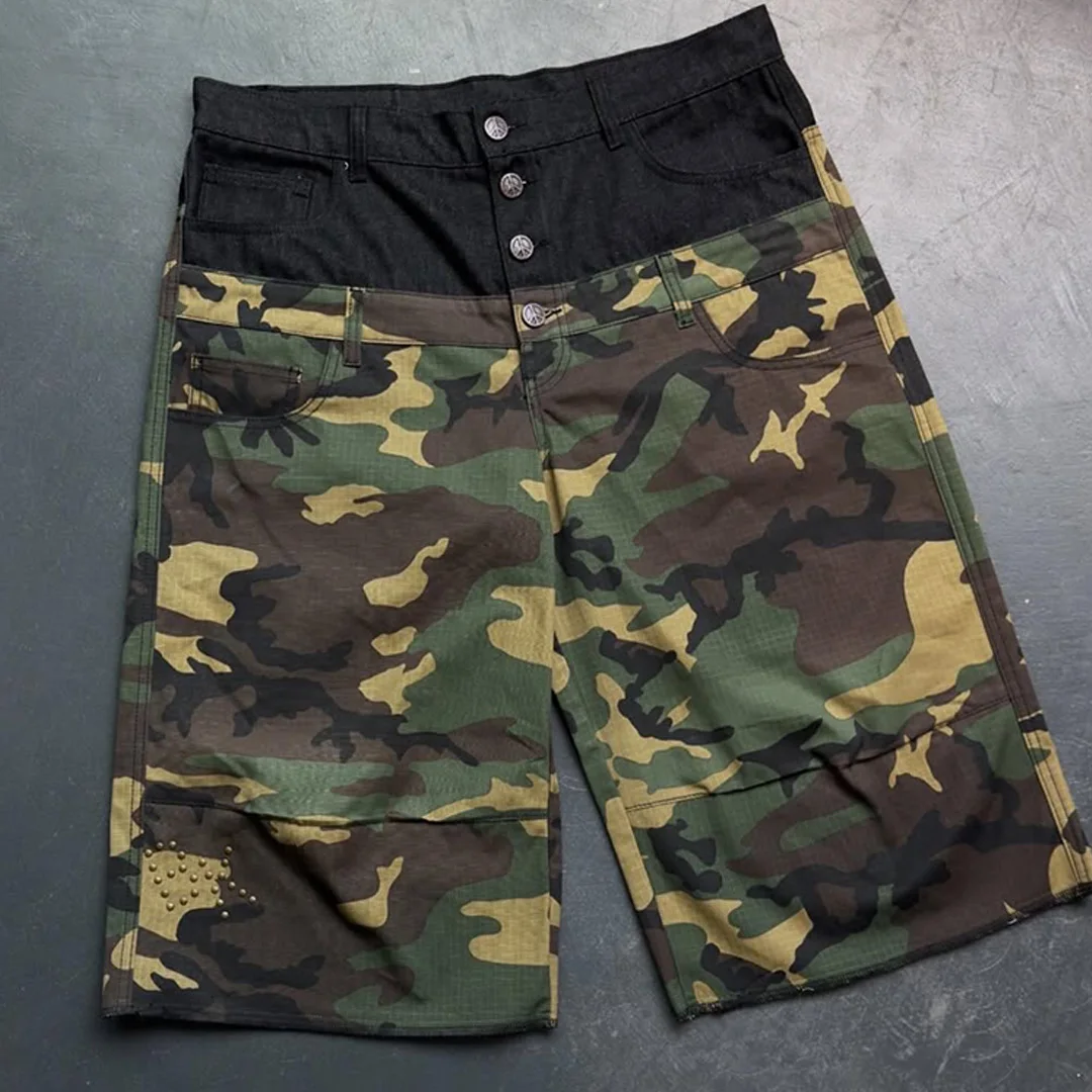 Výrobce: přizpůsobitelné luxusní retro streetwear krátké džínové kalhoty se dvěma pásy, kombinované s kamuflážním vzorem, pánské krátké kalhoty s kovovými knoflíky a více pásky