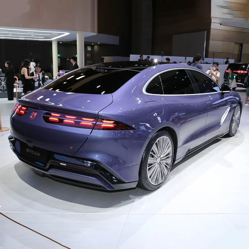 2025年モデル Denz Z9 GT スーパーバッテリーハイブリッド、AWDセダン