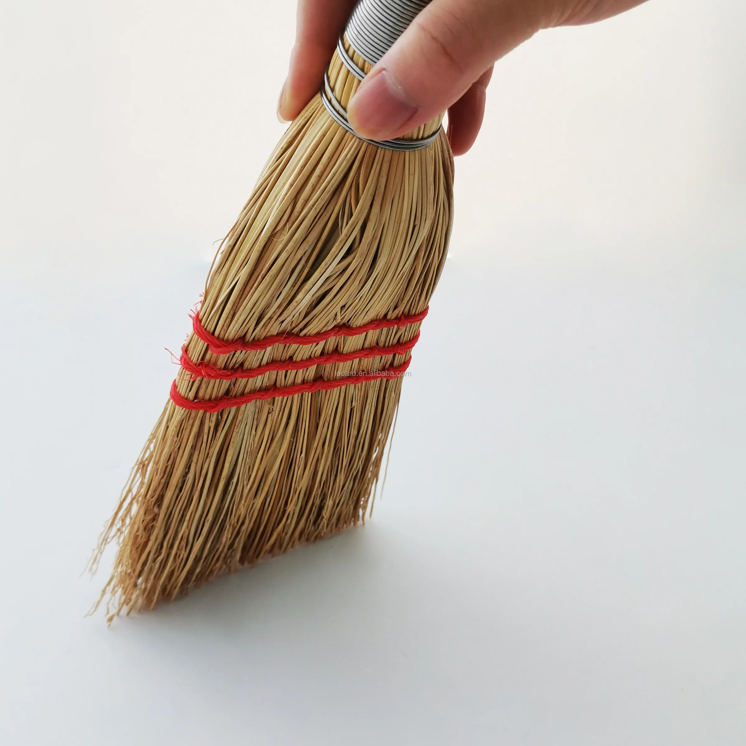 Commercial Corn Whisk Broom Dustless Brush Natural Corn Broom for Narrow  Spaces Cleaning - China Whisk Brush and Poly Whisk price