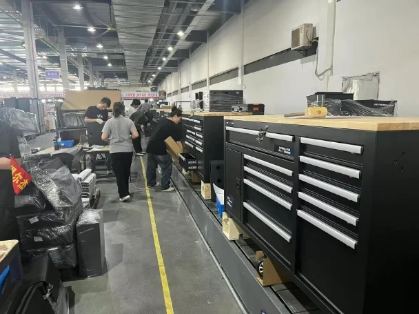tool cabinet493-2