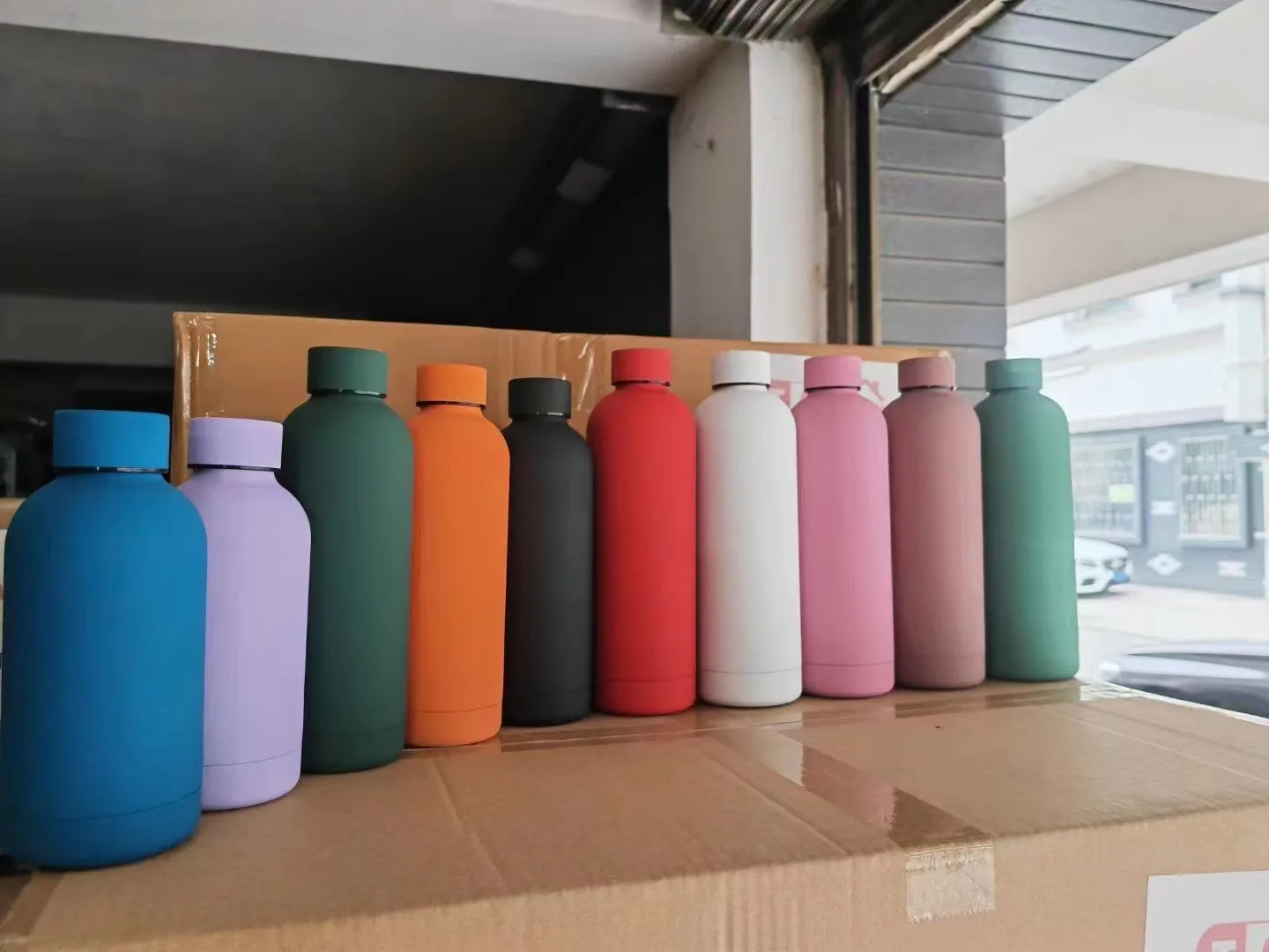 HOT 500/750/1000ml  Rubber soft touch Drinking Tumbler Double wall Insulated Stainless Steel 304 sports  Water Bottle