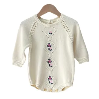 2025 Newborn Baby Romper Jumpsuit Autumn Winter Cotton Sweaters with Solid Pattern Lace Decoration Embroidered Flower Design