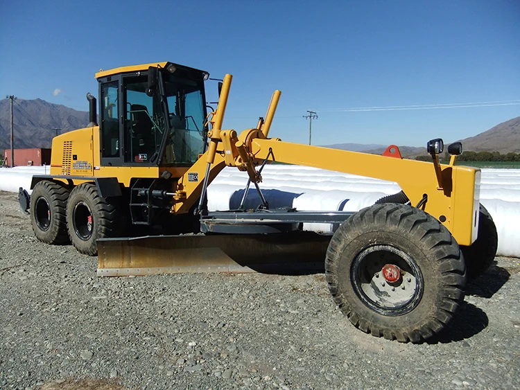 China Brand New GR165 Auto Motor Grader Low Energy Consumption With Spare Parts supplier