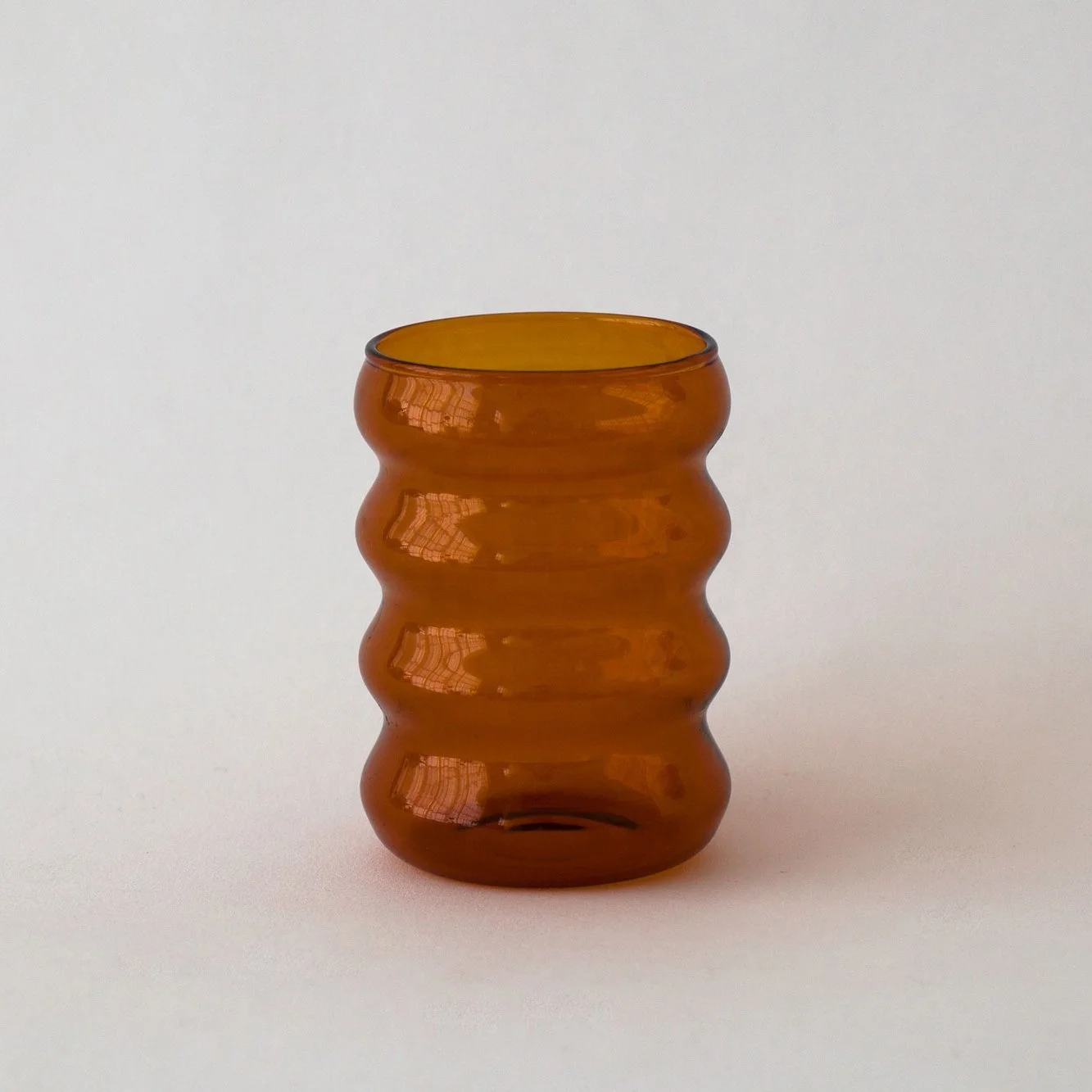 Custom Made Different Colored Borosilicate Ripple Glass Mugs Cups for Wine Juice Drinking
