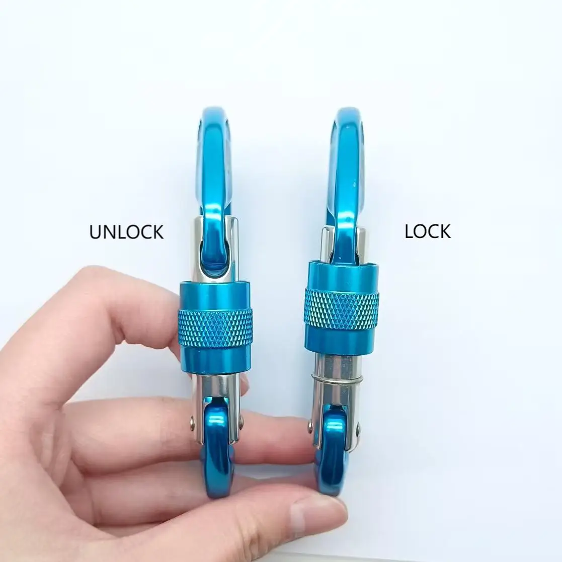 24KN 7075 Aluminium Climbing Hook CE Certified Swivel Safety Carabiner with Lock for Rock Climbing