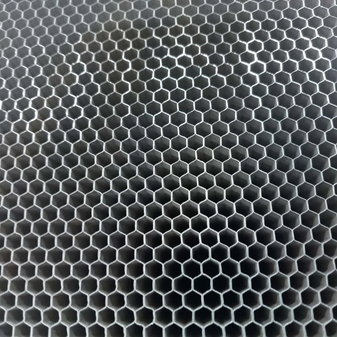EMI Shielding  Honeycomb Panel Vent with High Performance