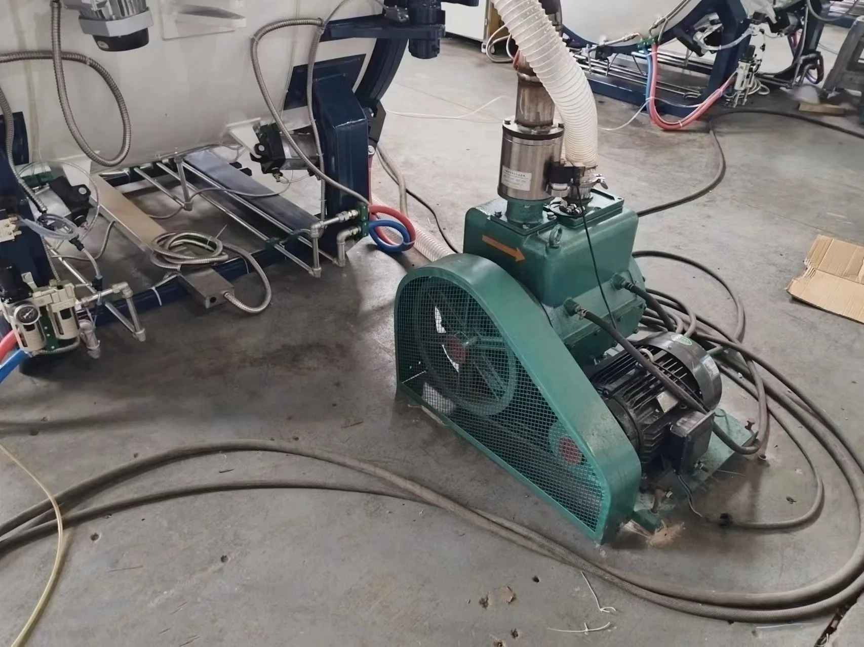 2800C PI Film High Temperature 3000C Vacuum Induction Graphitization Furnace