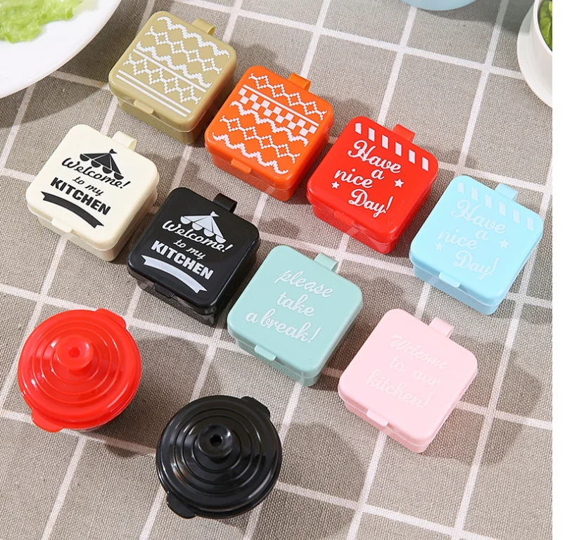 Wholesale Cartoon Round Sauce Container Plastic Mini Sauce Box for Kitchen and Home Bento Accessories