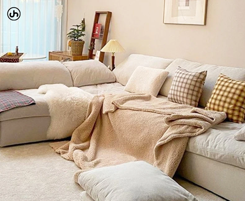 Modern Couch Comfortable Feather Filling White Modular Corner Cream