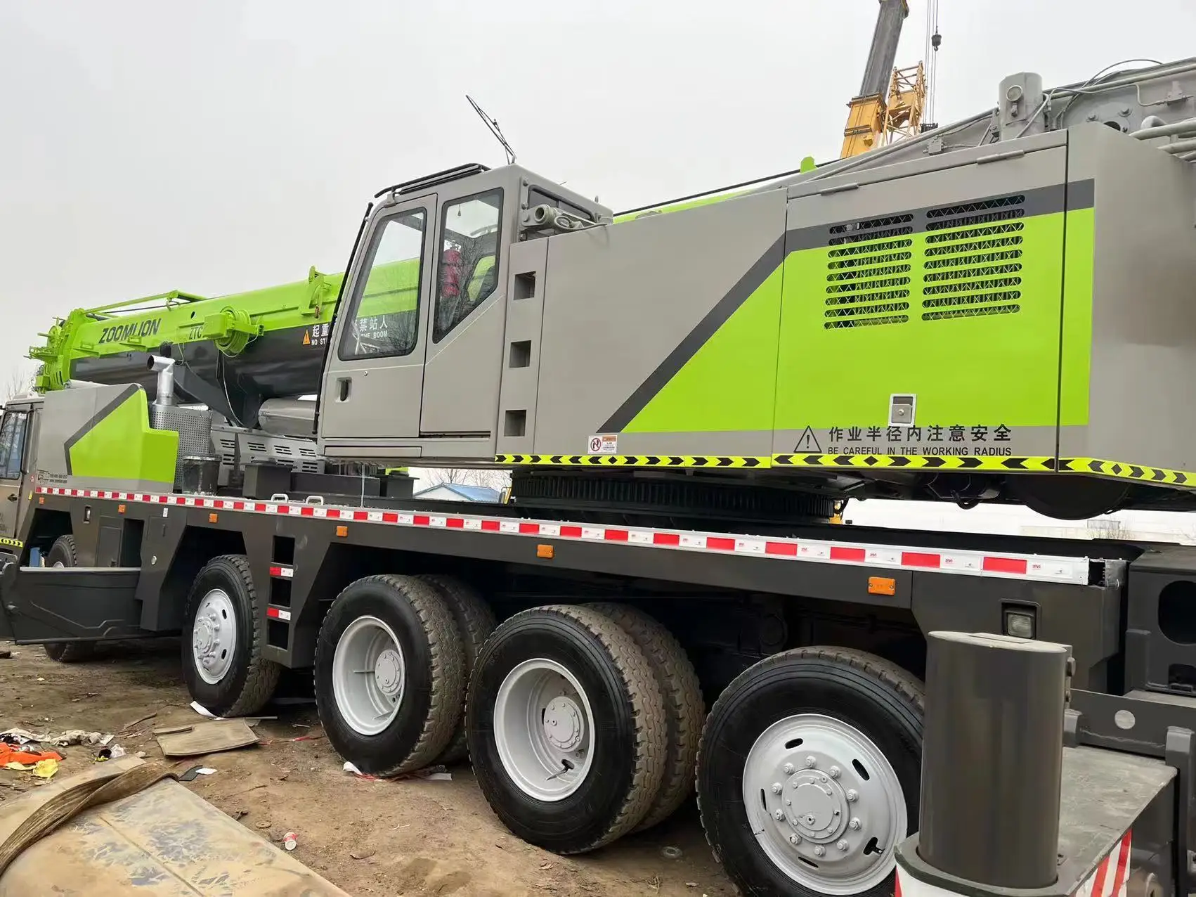 Zoomlion Zat9000v 90 Ton All Wheel Driving All Terrain Crane