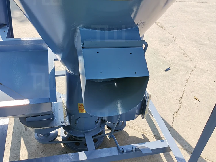 Factory supply mix well vertical type animal food crusher grinder mixer