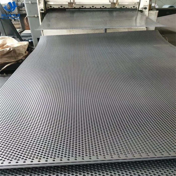 Hexagonal/Plum Blossom Shape/Round Hole Perforated Punched  Metal Mesh Sheet