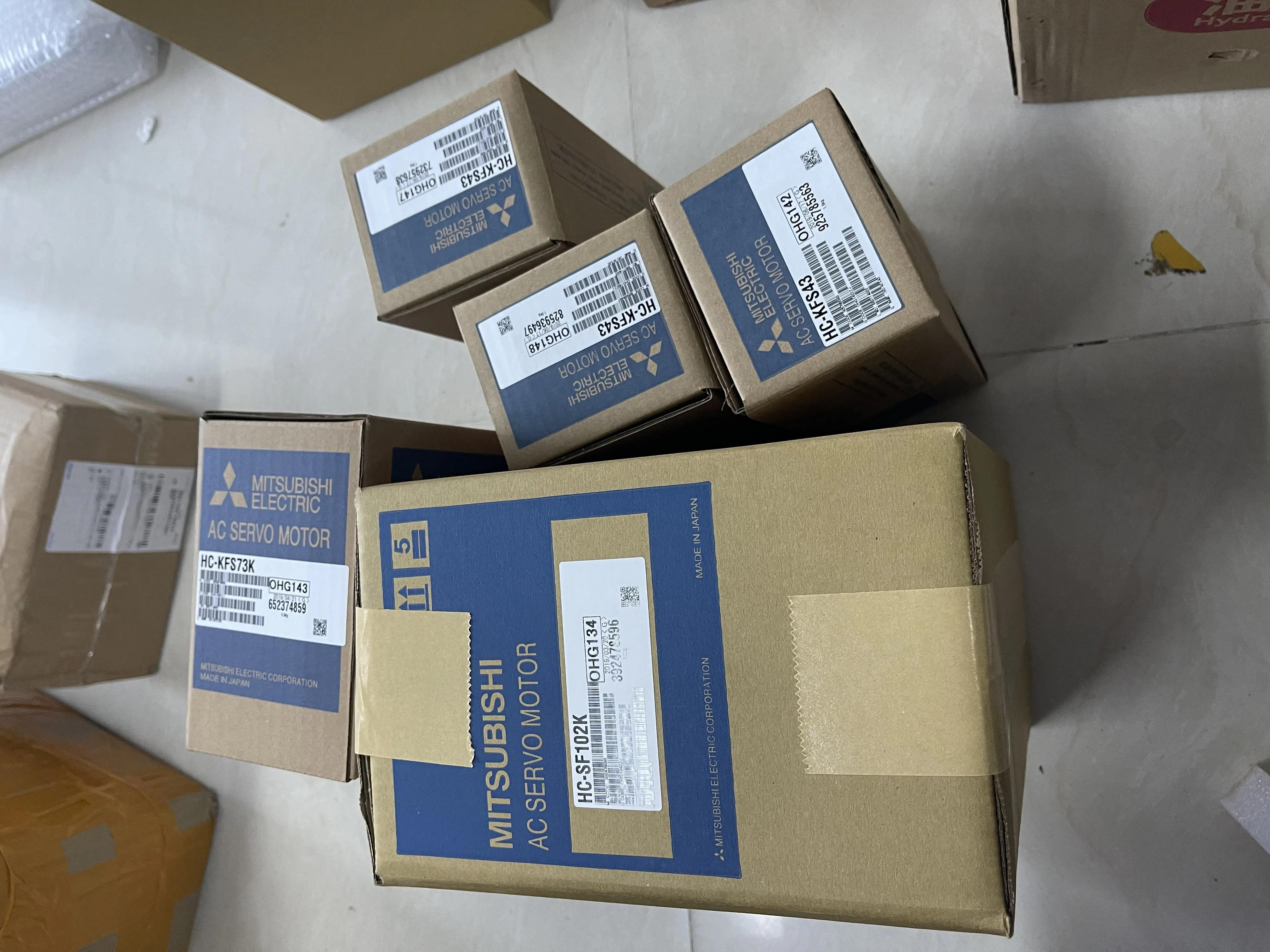 Mitsubishi AC Servo Motor HC-SF102K / HC-KFS43 / HC-KFS73K