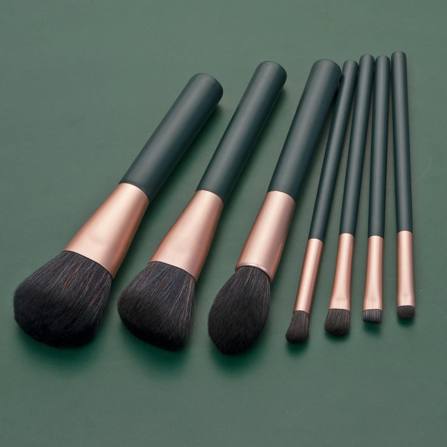 Beginner level Wholesale 7pcs private label simple Makeup Brush Cosmetic eye shadow makeup brush set for girl women