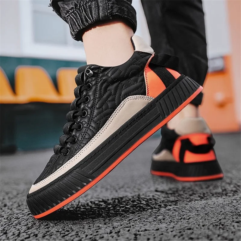 Step on Spring 2024 New Youth Sports Board Mens Thick Soled Anti Slip Versatile Work and Leisure Pvc Outsole Walking Shoes