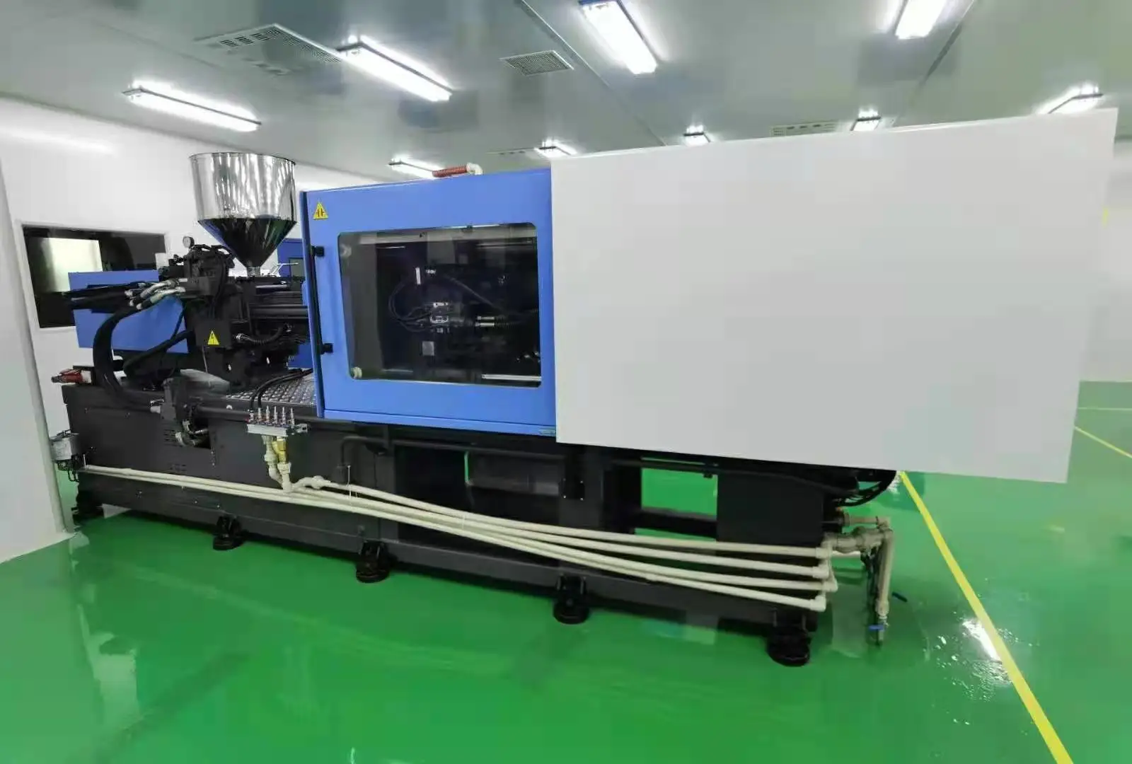 2 Sets Used Haitian Ma 2000 Golden Classic  Servo Motor Plastic Injection Molding Machine Used 200t Injection Machine