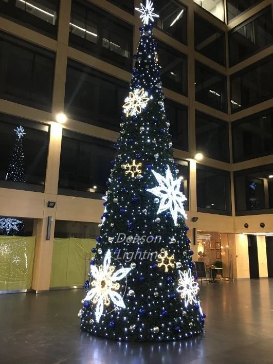 High Quality Luminous Custom Decorated Large Outdoor Outside Christmas Decorative Light up Big Artificial Christmas Tree