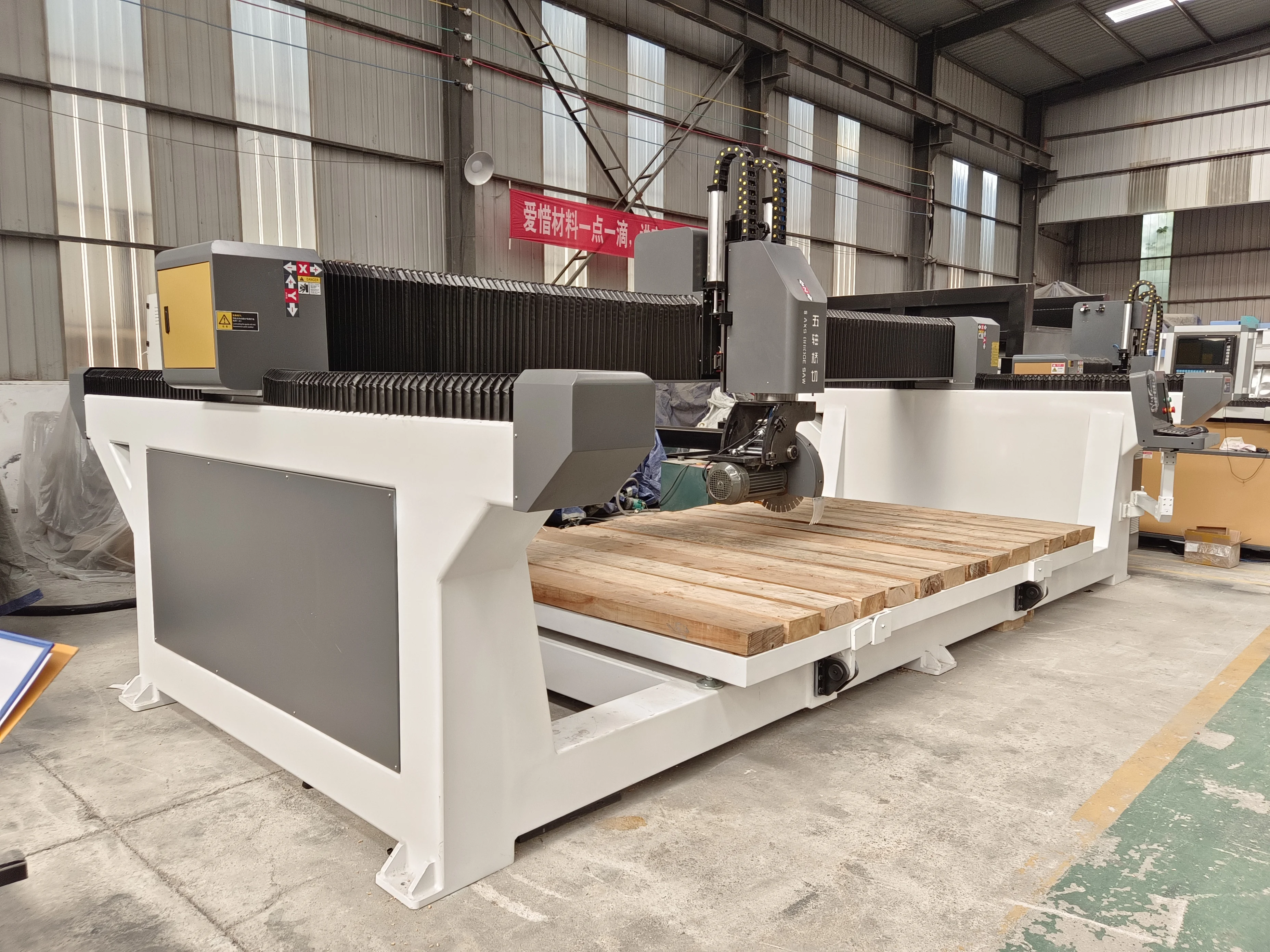 Cnc 4 5 Axis Granite Bridge Saw CNC Router 3D Stone Cutting Granite Engraving Machine for Kitchen Sink and Edge Produce