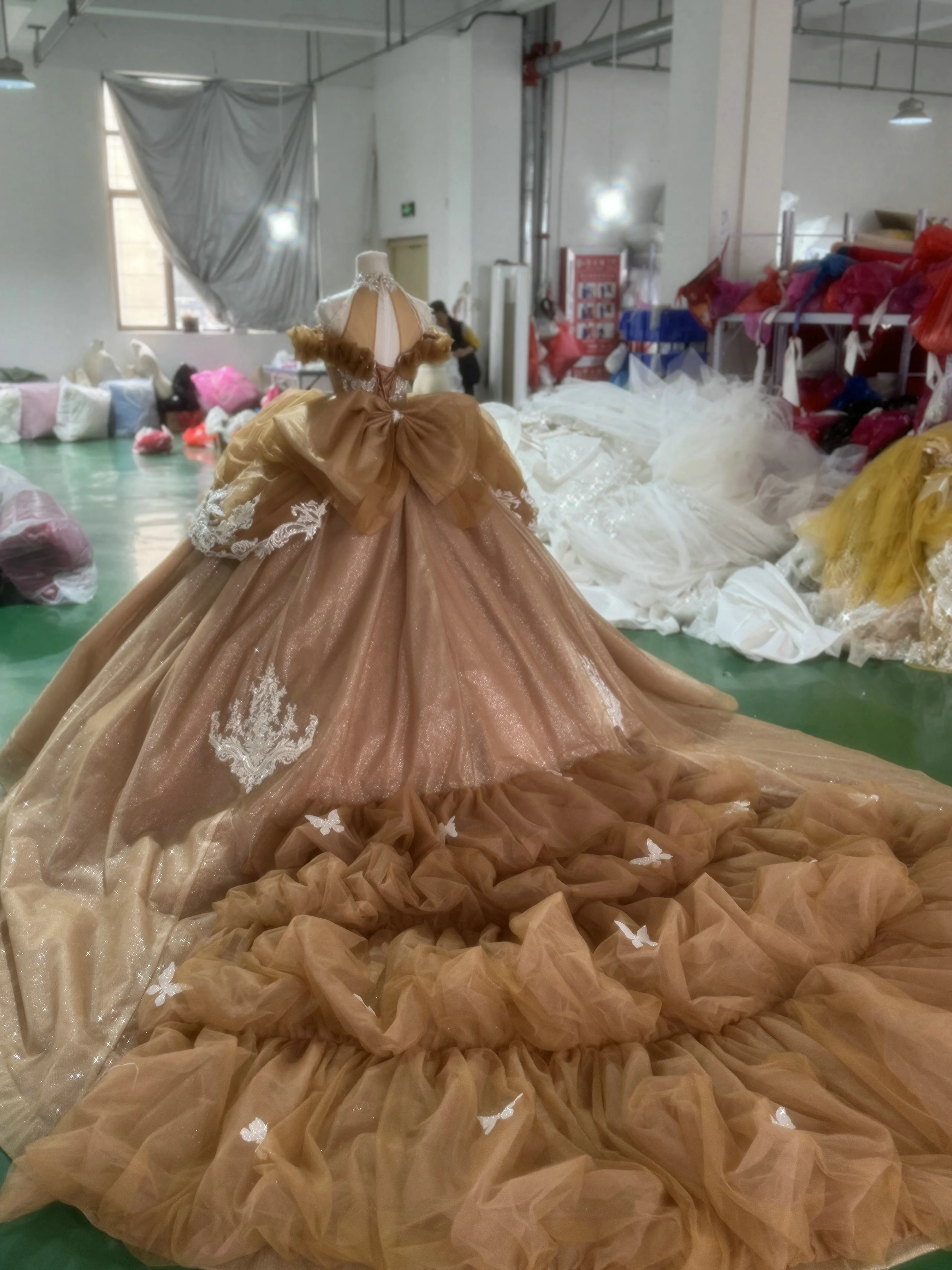 Mumuleo Ruffled Champagne Quince Dress Luxury Crystal Sweet 15 Gowns Custom Made Vestidos De XV Anos 2025 Mumuleo Ruffled Champagne Quince Dress Luxury Crystal Sweet 15 Gowns Custom Made Vestidos De XV Anos 2025