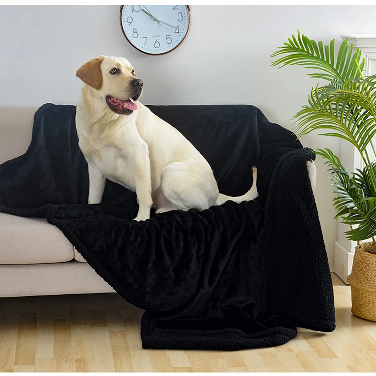 Sherpa Fleece Leakproof Bed Blanket Sofa Furniture Protector Reversible Soft Plush Waterproof Dog Blanket for Bed