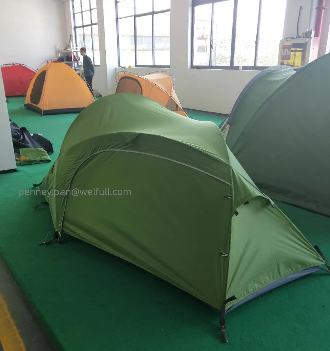Outdoor Double Layer Dome Waterproof Cheap 1 Man Ultralight Tent Outdoor Camping 1 Person