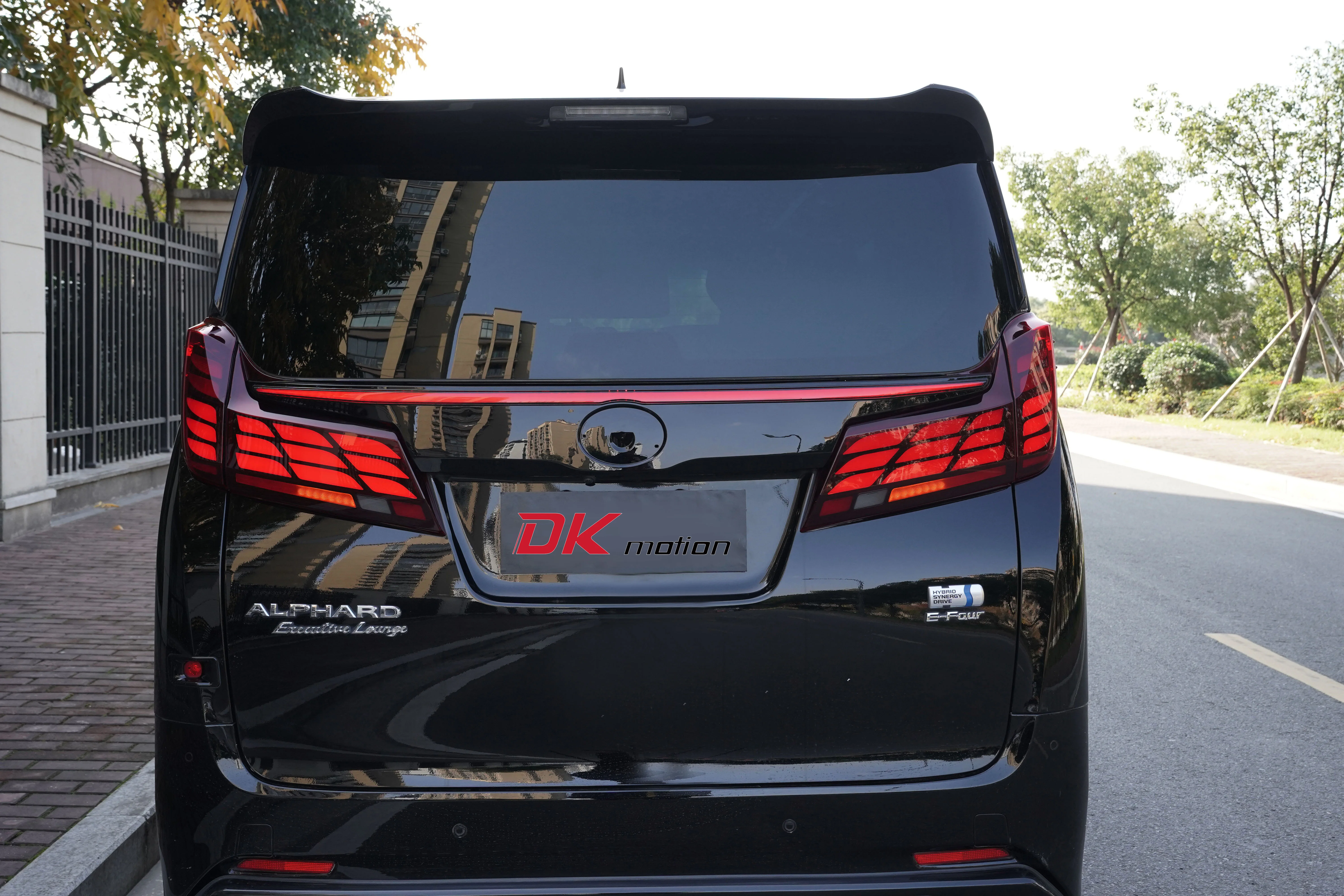 LED Tail Lamp for Toyota Alphard - Smoke RED Sequential