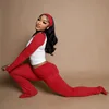 Traje rojo de manga larga