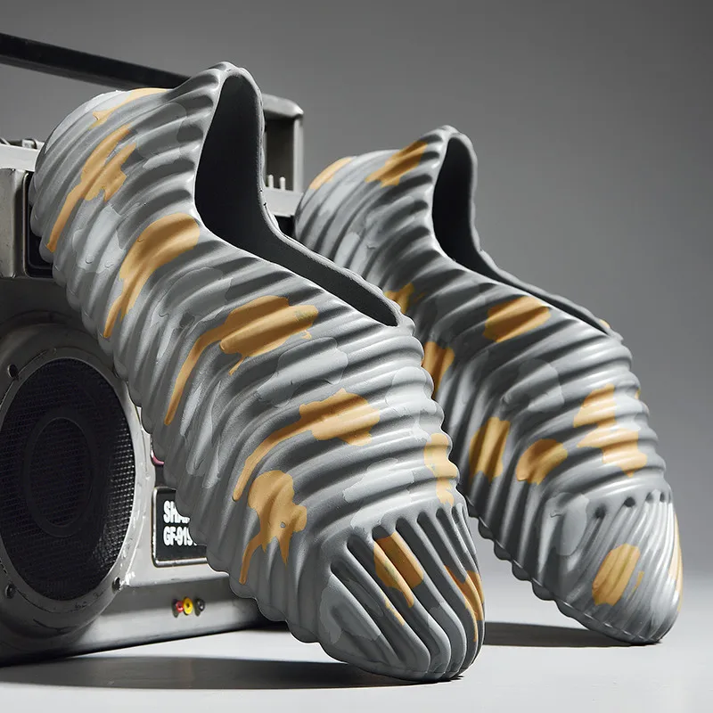 2021 Fashion Trend Style Wholesale Hot Selling  Mens Custom Logo Slides  New Design Slides Slippers