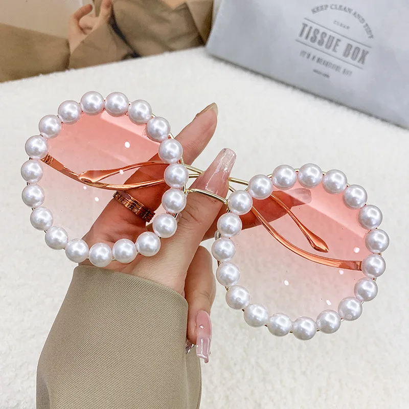 Women Chic Luxury Pearl Sun Glasses Fashion Metal Frame 2024 New