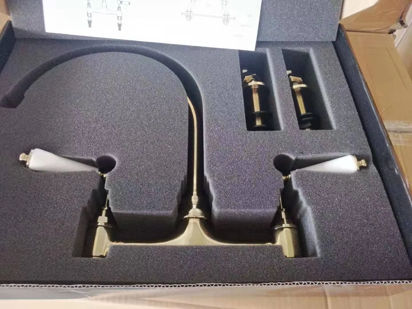 Luxury Bridge Brass Kitchen Tap With Side Sprayer supplier