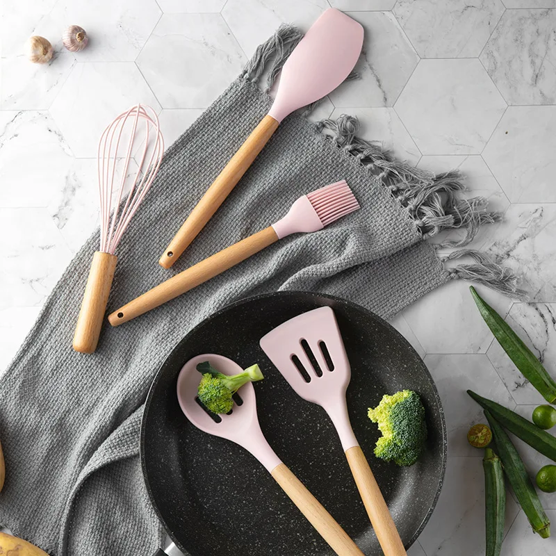 Hot Sale 11Pcs Cute Non Toxic Food Grade Wooden Handle Kitchen Utensils Gadgets Tools Set Silicone Cookware Cooking Utensils Set