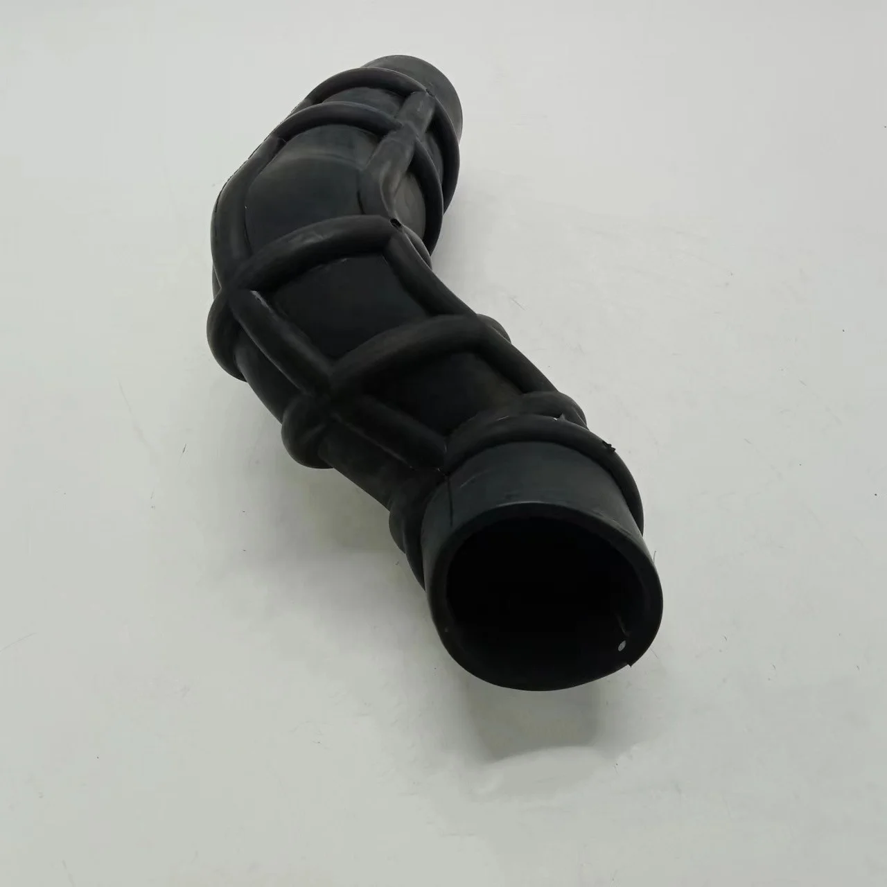 Air filter intake hose 110902109 LUGA AUTO PARTS for JMC KAIYUN 