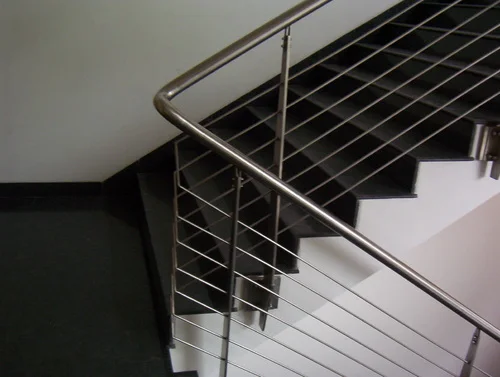 Customized Exterior Brushed Stainless Steel 316 Solid Rod or Round Pipe Railing/Interior Balustrades System for Stairs manufacture