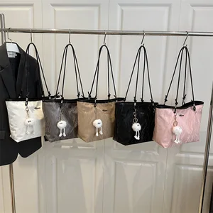 2026 Large Capacity Women Handbag New Fashion Casual PU Leather Shoulder Bag Tote Bag with Pendant